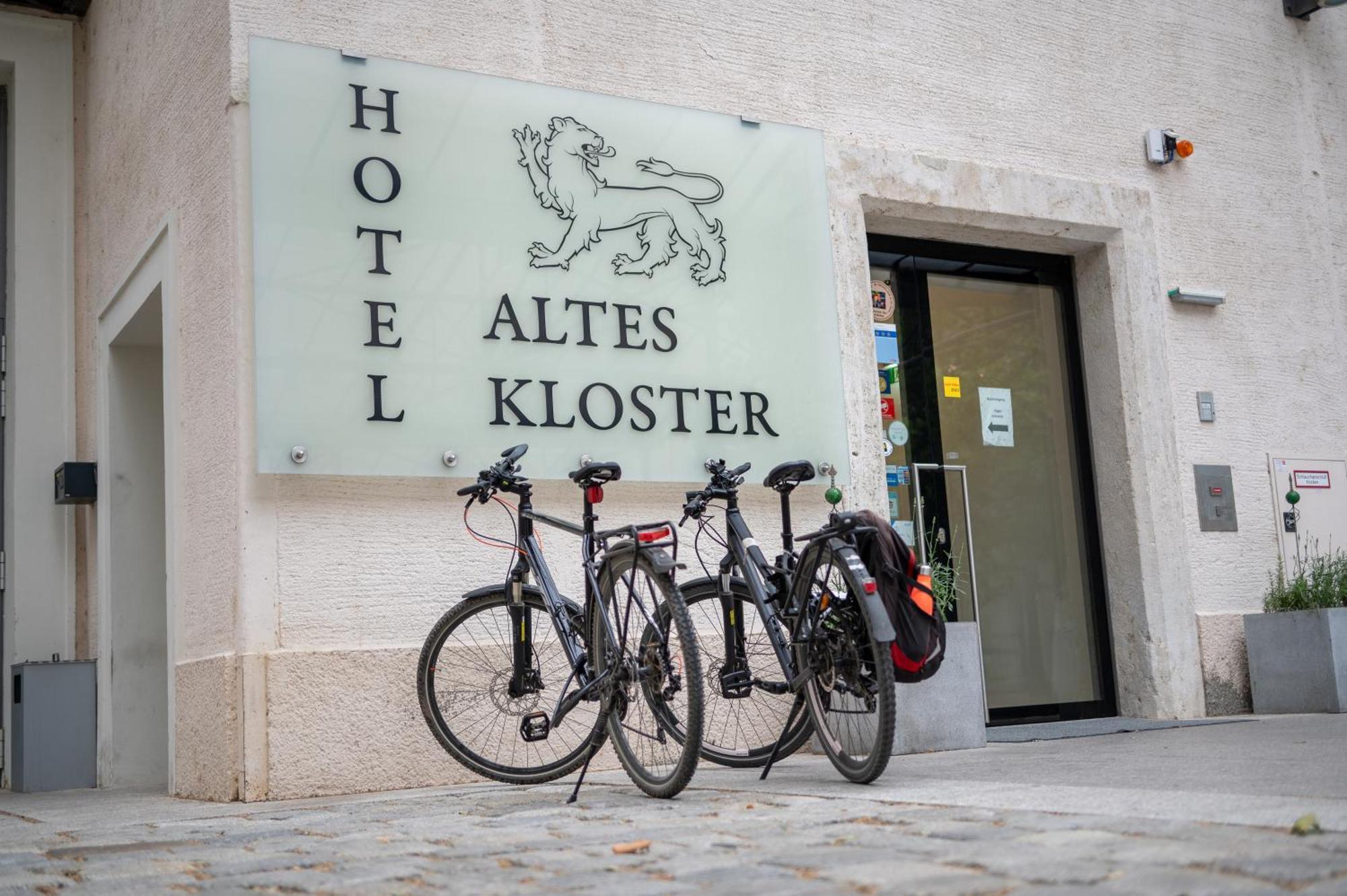 Hotel Altes Kloster Hainburg an der Donau Exterior photo
