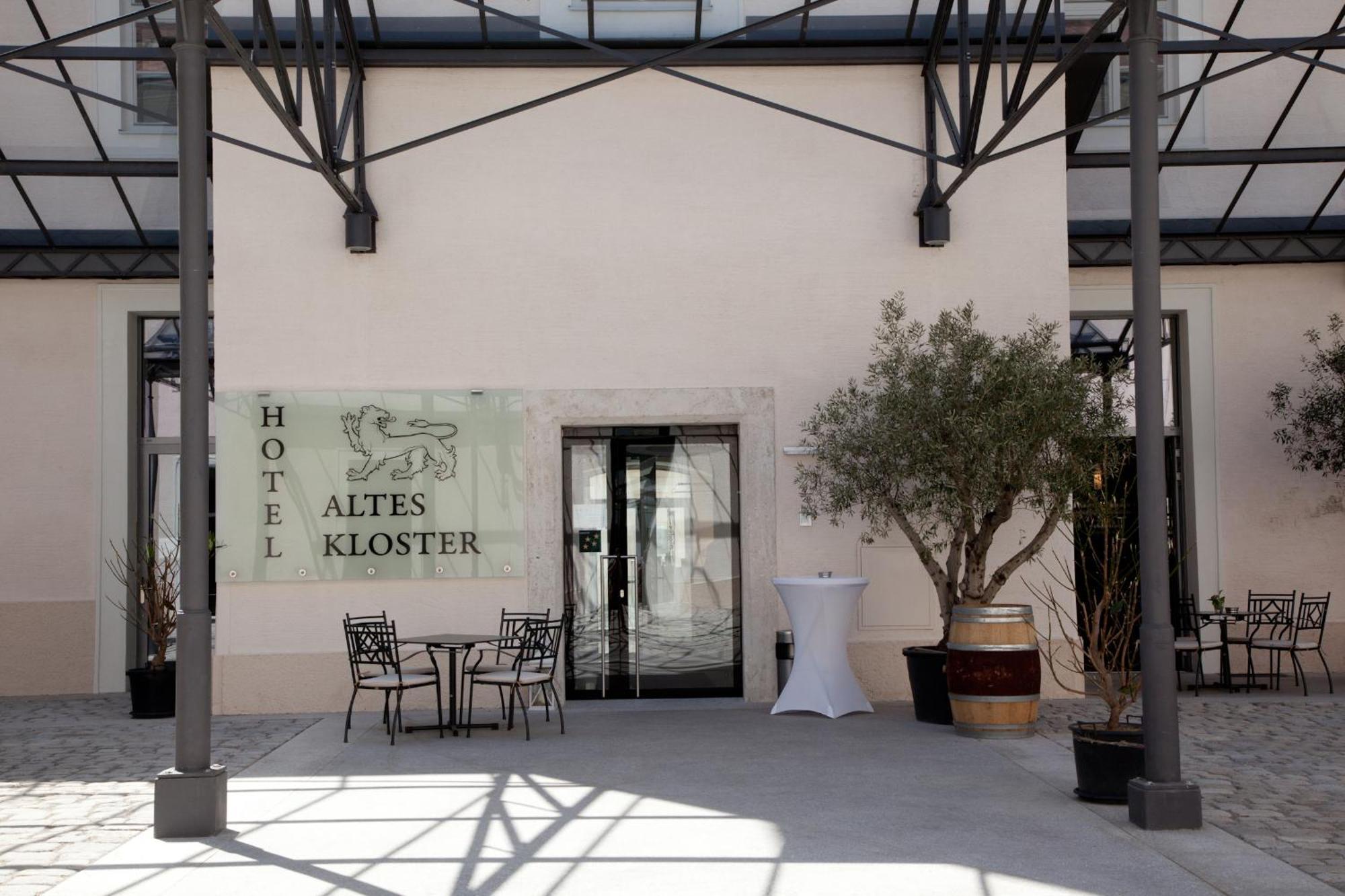 Hotel Altes Kloster Hainburg an der Donau Exterior photo